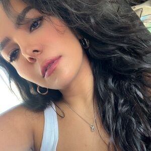 Meet your Posher, Alondra